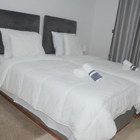 Town Hotel 盖尼特拉 外观 照片